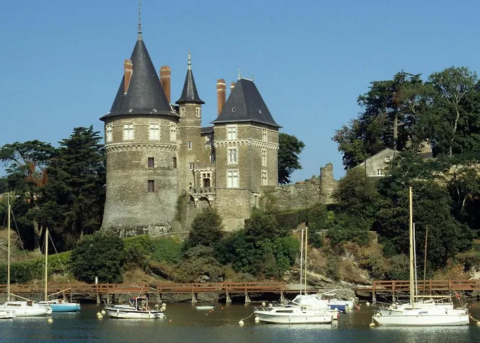 Hébergement de vacances Maison à 350m Du Centre De Pour 6 *