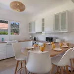 Maison à 350m Du Centre De Pour 6 Hébergement de vacances