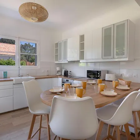 Maison à 350m Du Centre De Pour 6 Hébergement de vacances