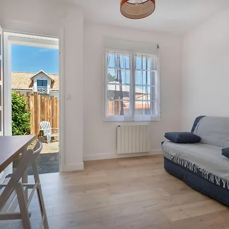 Maison A 350m Du Centre De Pour 6