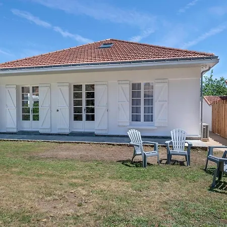 Maison A 350m Du Centre De Pour 6 *