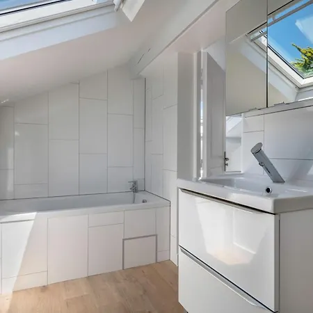 Holiday home Maison A 350m Du Centre De Pour 6