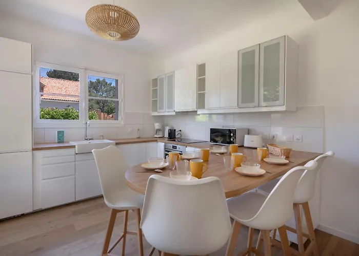 Maison A 350m Du Centre De Pour 6 Holiday home