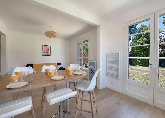 Maison A 350m Du Centre De Pour 6 Holiday home