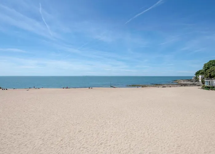 Maison A 350m Du Centre De Pour 6 Holiday home