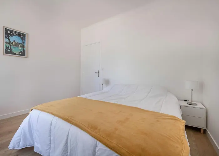 Holiday home Maison A 350m Du Centre De Pour 6 *